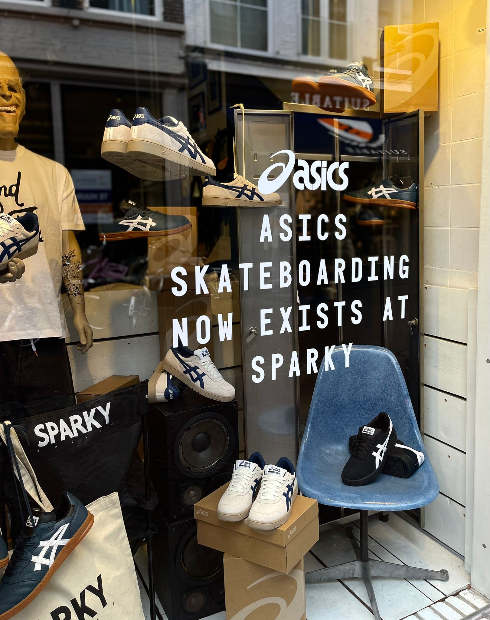 【新品未使用】SYKIA Rainy Day Branches Pierce Asics – Sparky Online Store