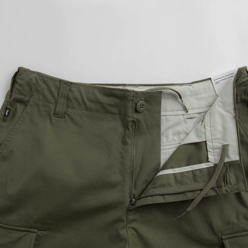 Nike SB Kearny Cargo Short Medium Olive