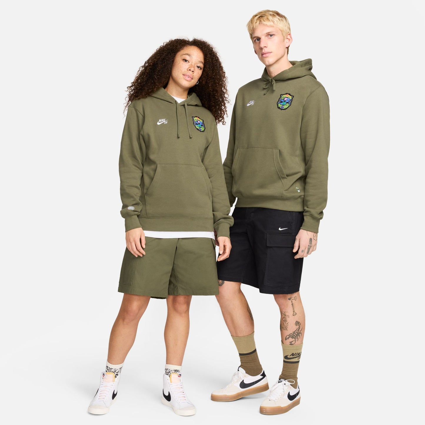 Nike SB Agnostic Hooded Sweater Medium Olive/White