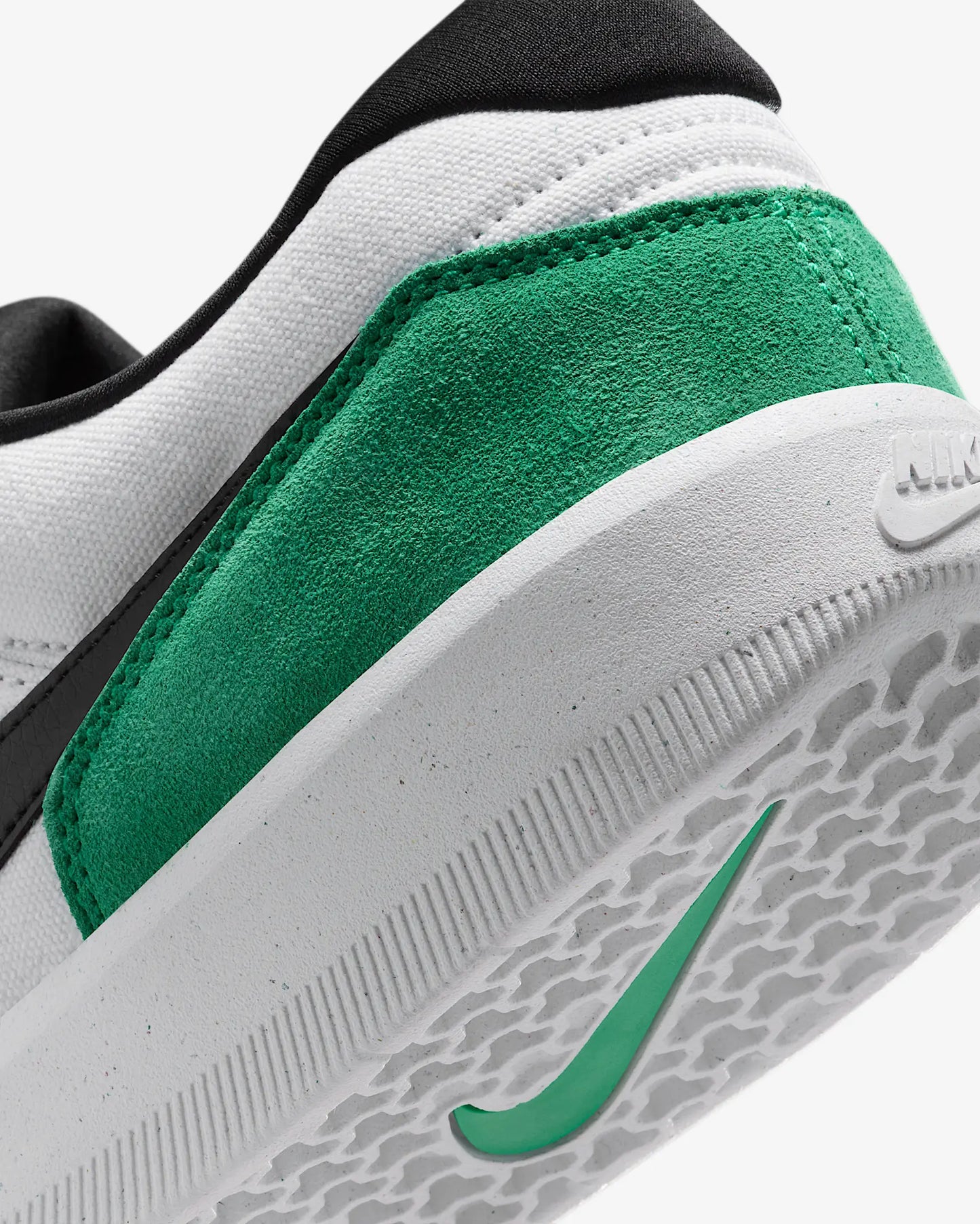 Nike SB Force 58 White/Black-Stadium Green-White