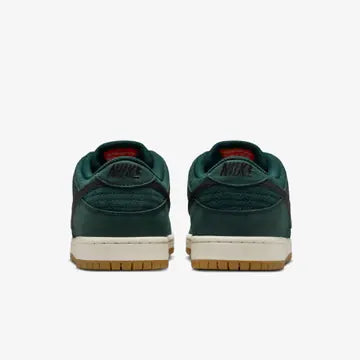 Nike SB Dunk Low Pro Deep Fir/Black-Fir-Sail-Gum Lt Brown-Safety Orange