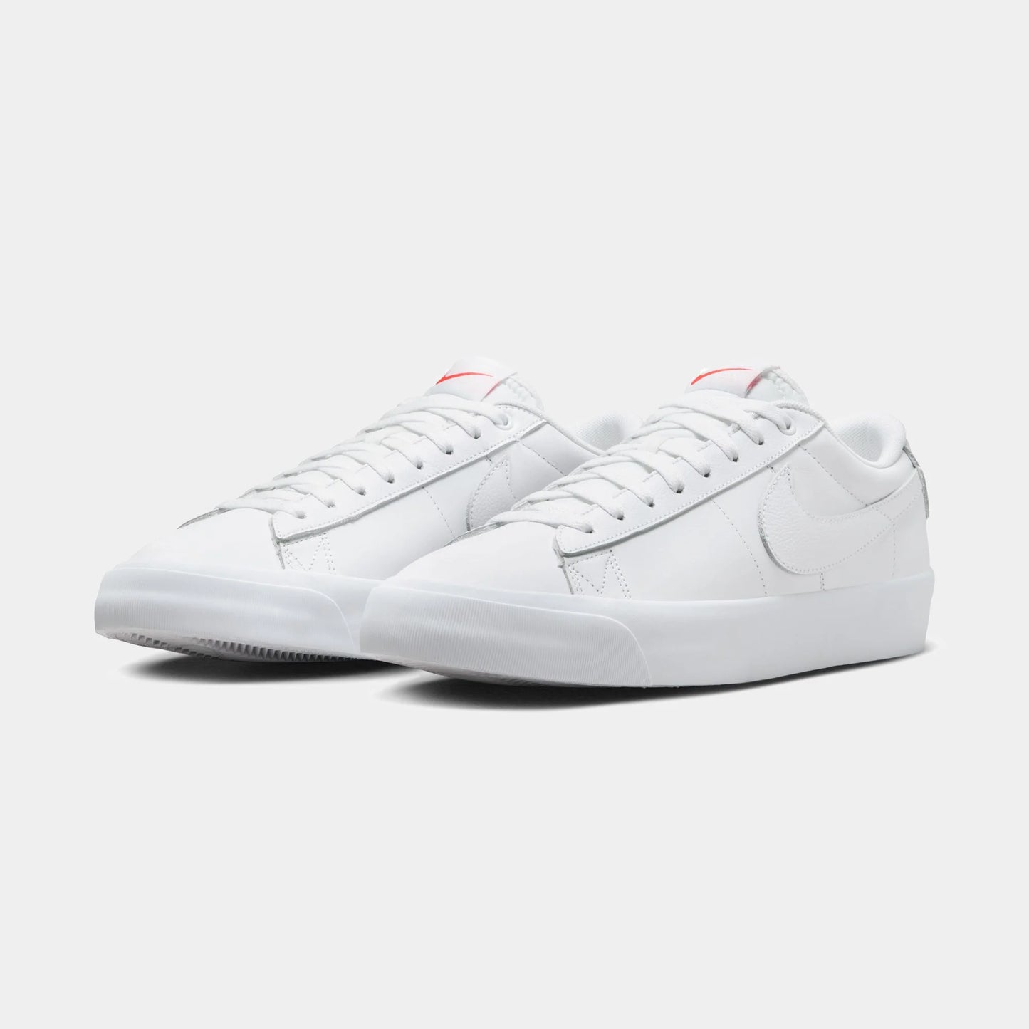 Nike SB Zoom Blazer Low Pro GT Iso White/White/White/White