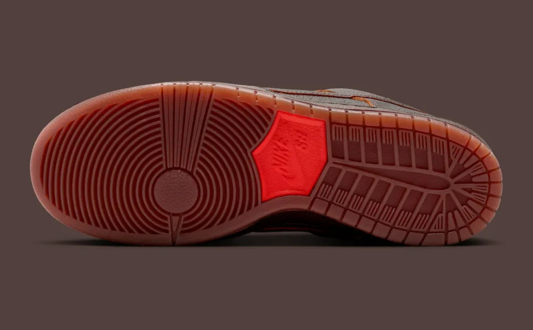 Nike SB Dunk Low Pro PRM Dk Smoke Grey/Campfire Orange-Black-Cinnamon-Picante Red