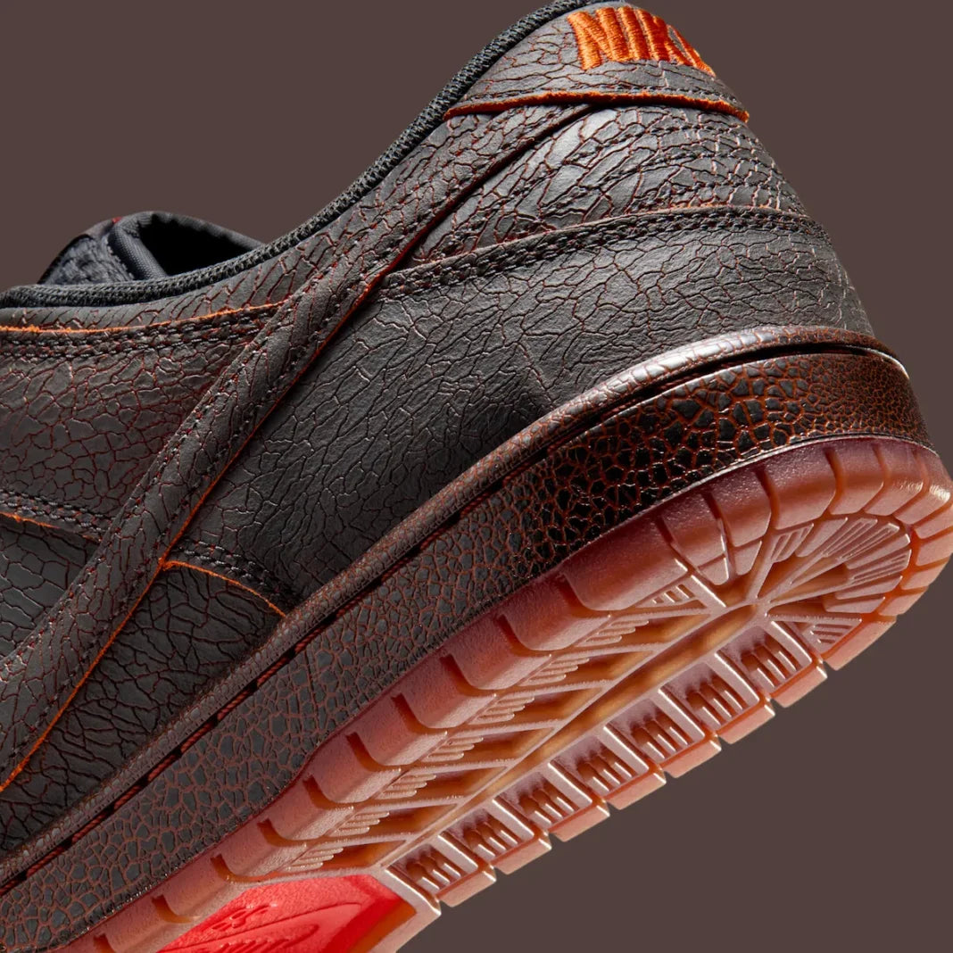 Nike SB Dunk Low Pro PRM Dk Smoke Grey/Campfire Orange-Black-Cinnamon-Picante Red