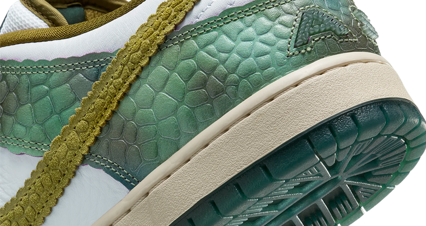 Nike SB Dunk Low Pro Oil Green/Desert/Moss-White