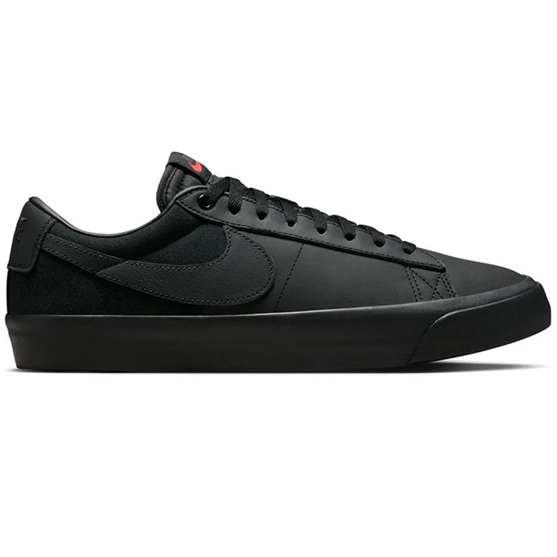 Nike SB Zoom Blazer Low Pro GT Black/Black-Black-Black