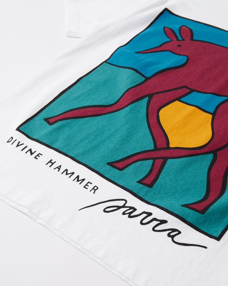 By Parra Bear Dog Hammer T-Shirt White