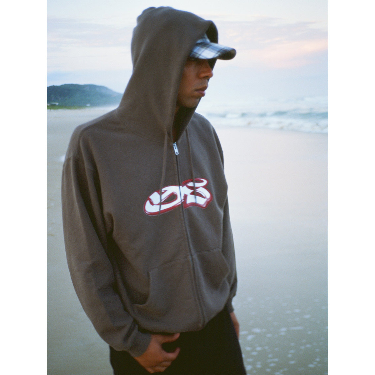 Yardsale Spray Hooded Sweater Brown